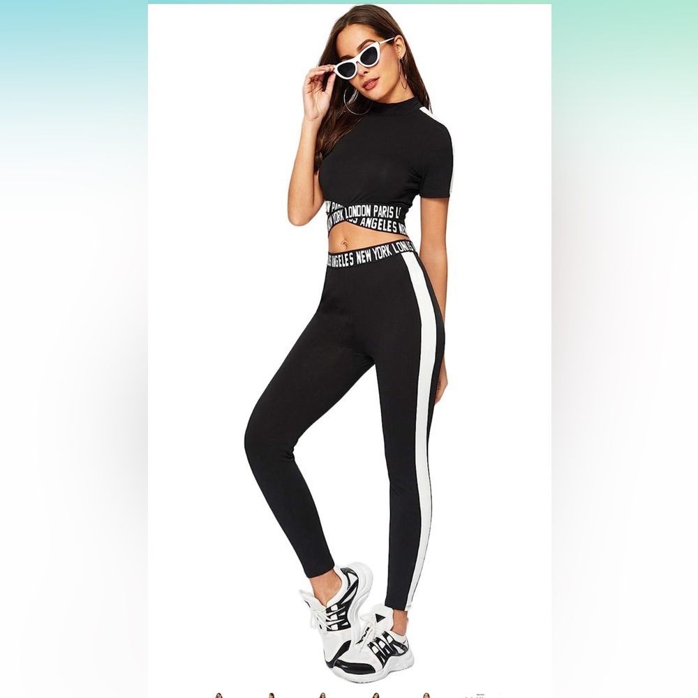 NWOT 2 Piece Cropped Sportwear Black & White XS